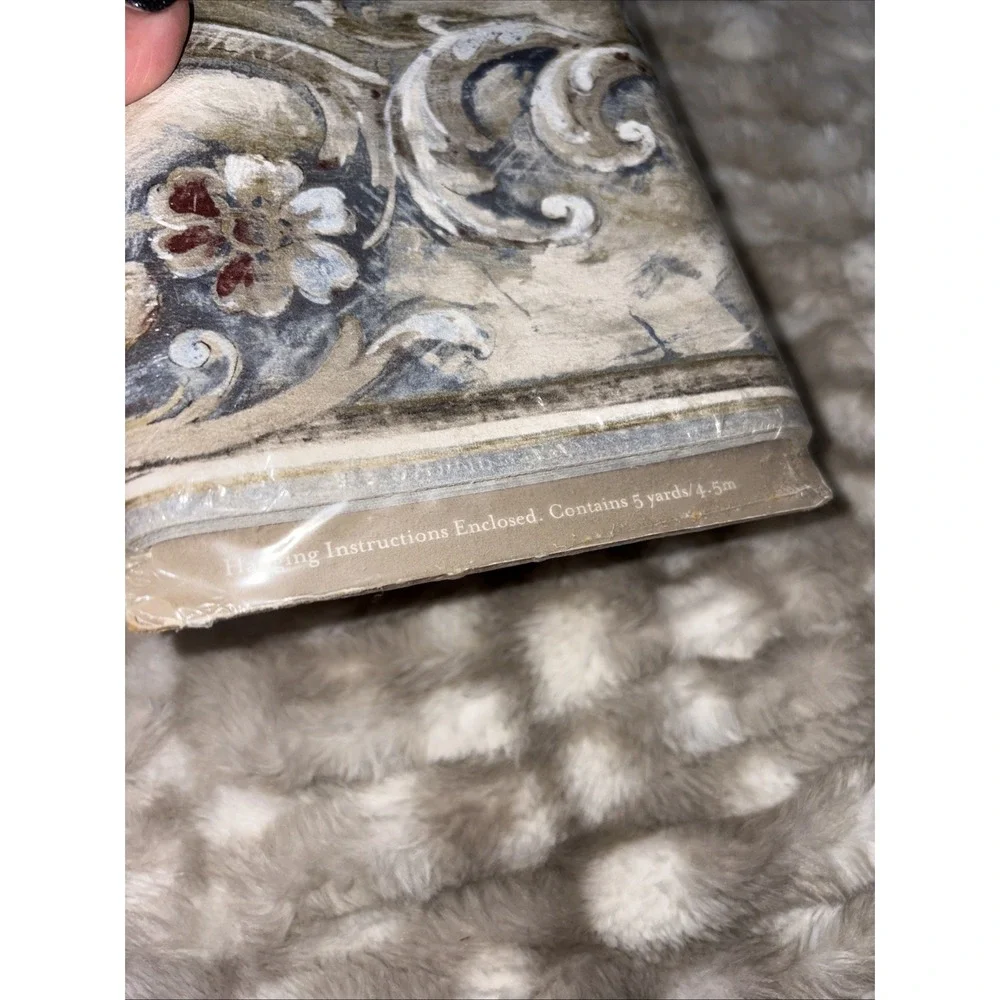 Vintage Home Trends Wallpaper Blue Florentine Border Scroll 7